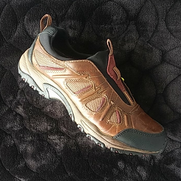 Ariat Women's Ridge Crest Slip-On Loafer - Picture 2 of 8